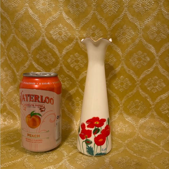 Bone China Vintage Floral Cream Bud Vase With Red Poppies - Picture 2 of 5